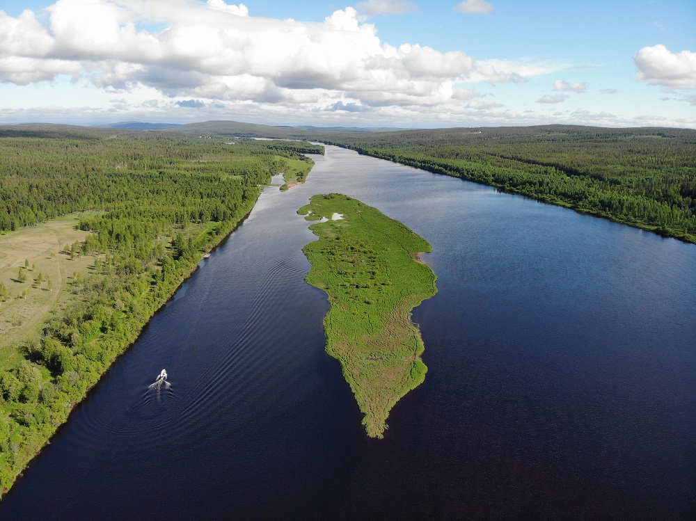 sightseeing boat rovaniemi