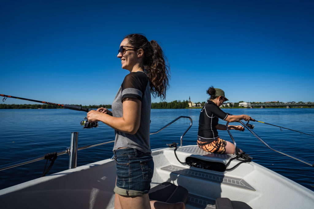 activité de pêche en bateau