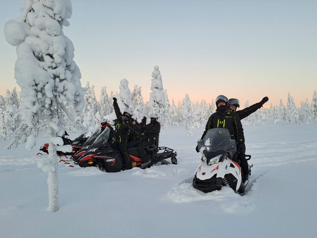snowmobile tour rovaniemi